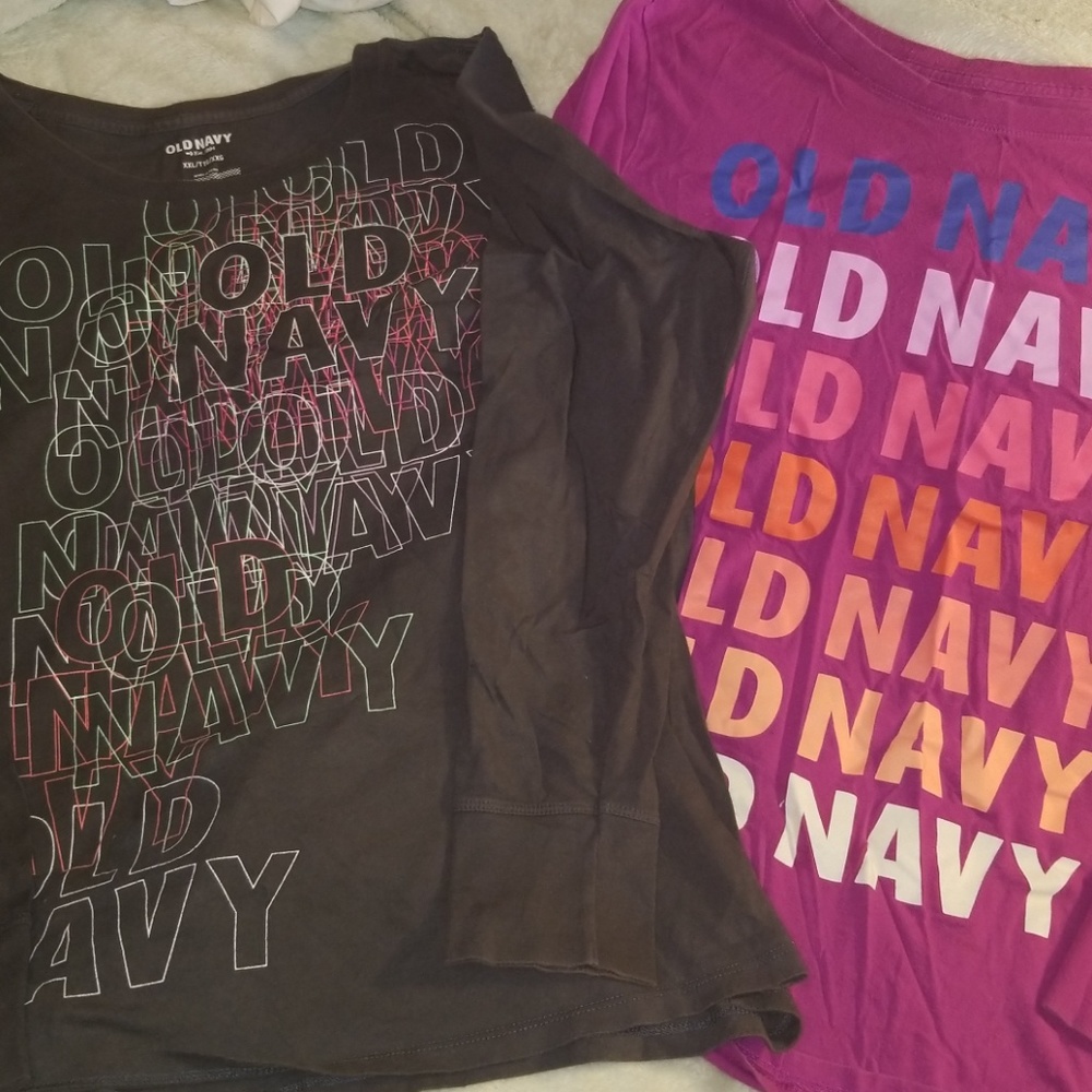 2 long sleeved 2xl old navy tees
